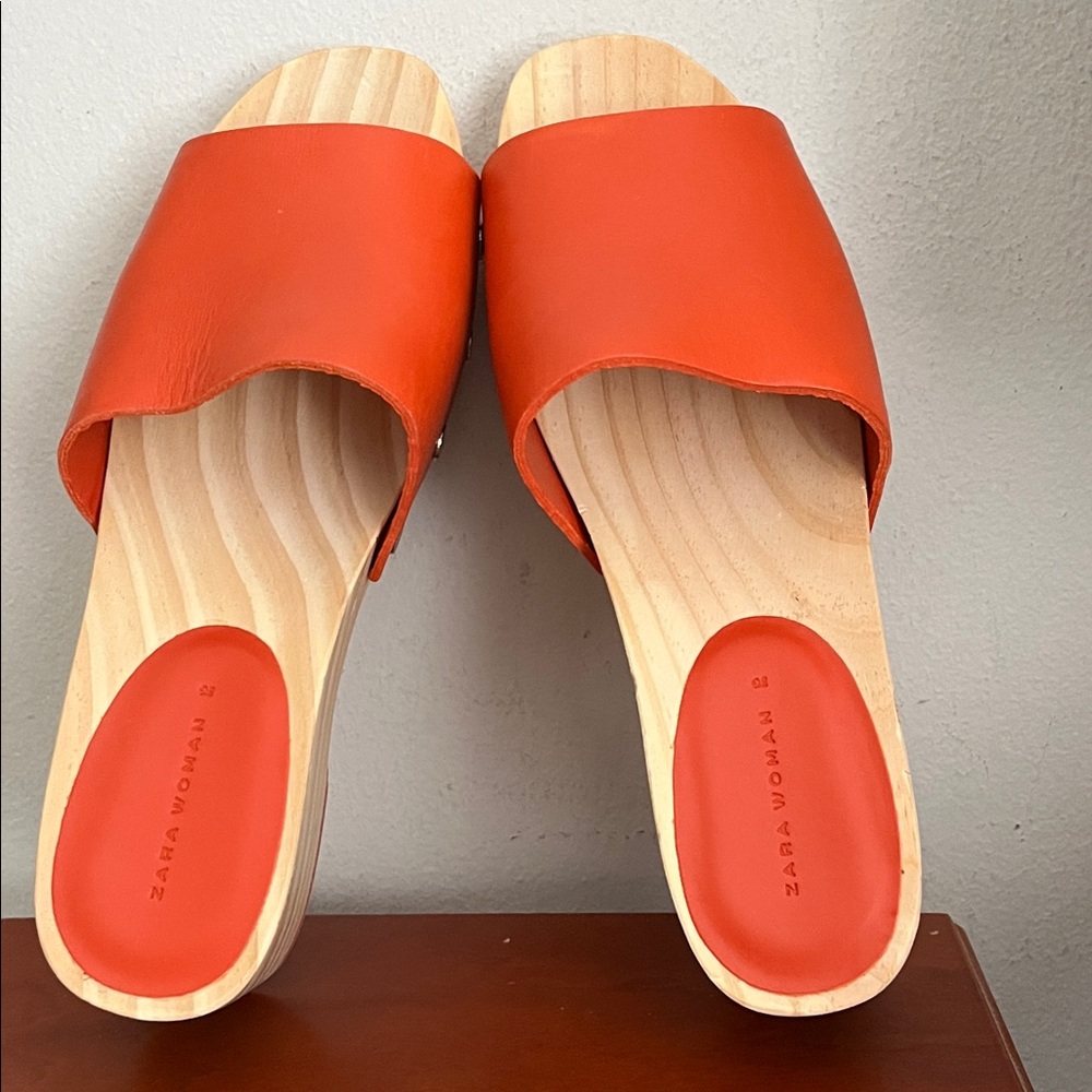 Brand new, beautiful Zara Women's Bold Orange Mules. Size European 36.